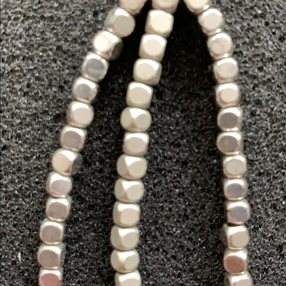 Le Chateau Neckace - Picture 2 of 2